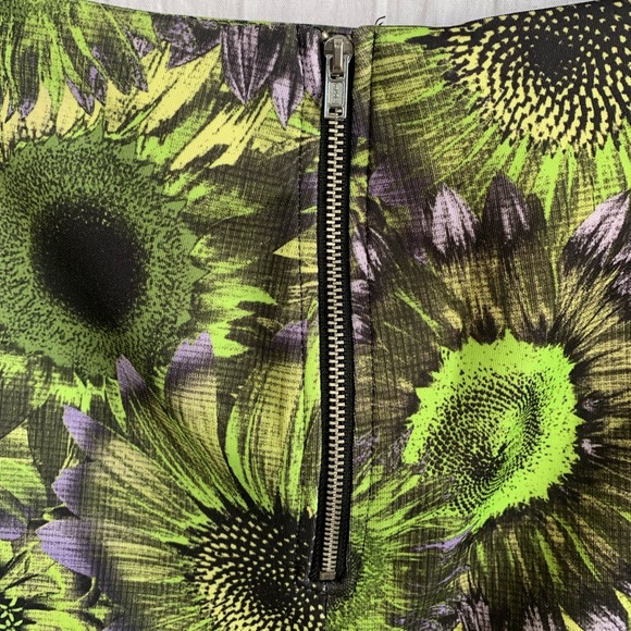 Trippy Floral Mini Pencil Skirt Womens Size S - Picture 5 of 5